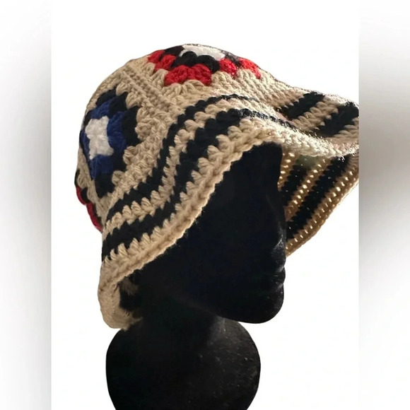 New Hand Crochet Unisex Granny Squares Bucket Hat - Picture 2 of 12